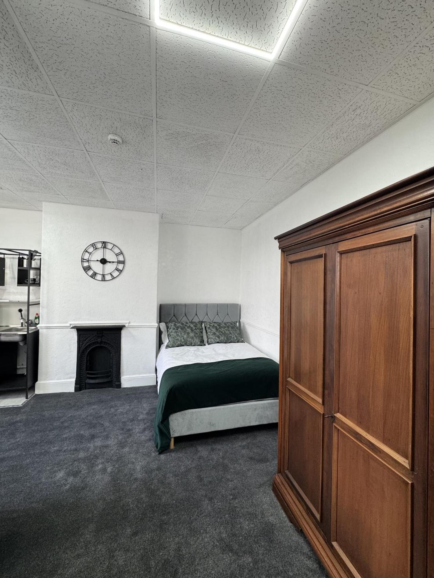 The Wickham Arms Hotel Cleckheaton Habitación foto