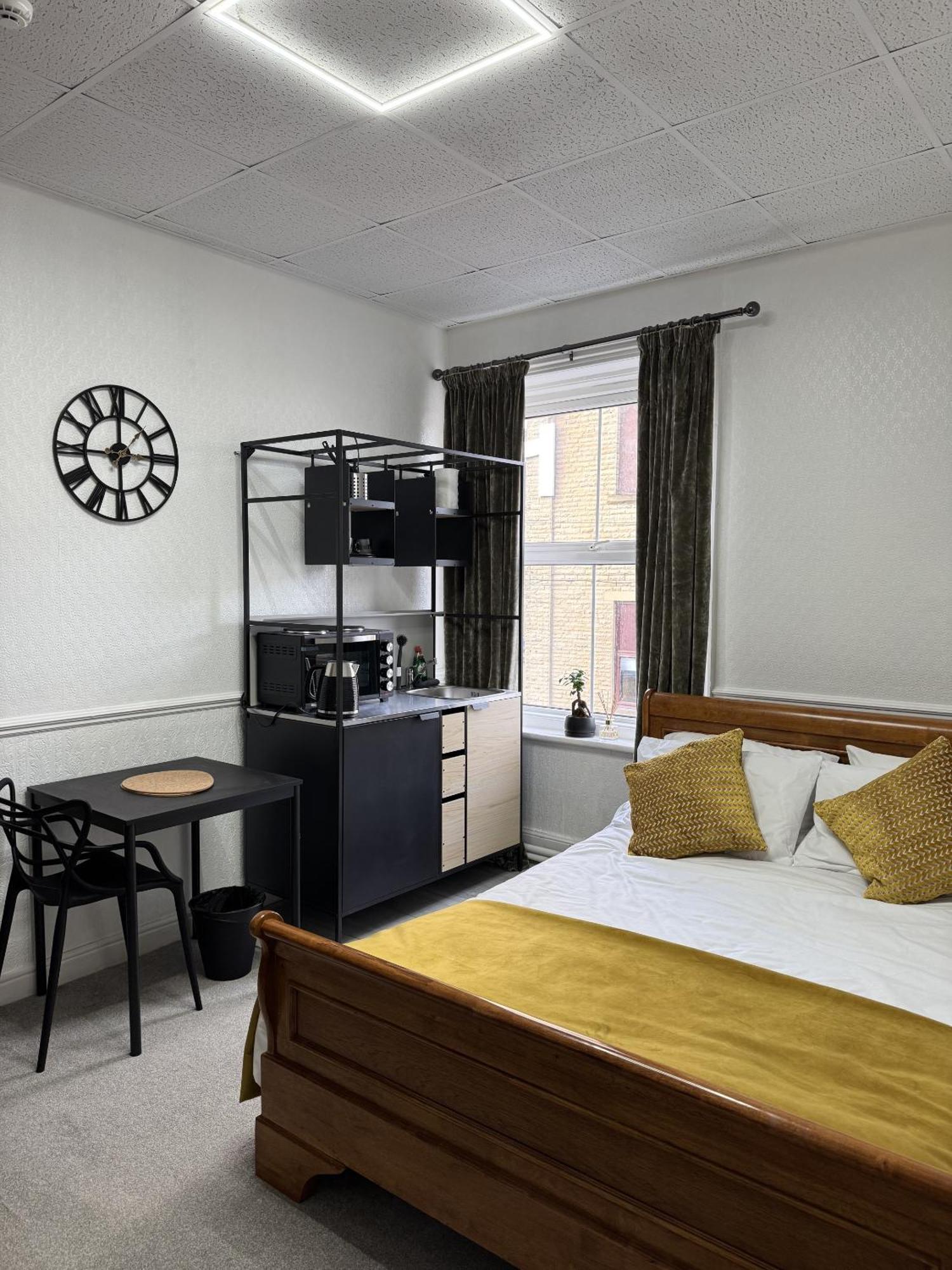 The Wickham Arms Hotel Cleckheaton Habitación foto