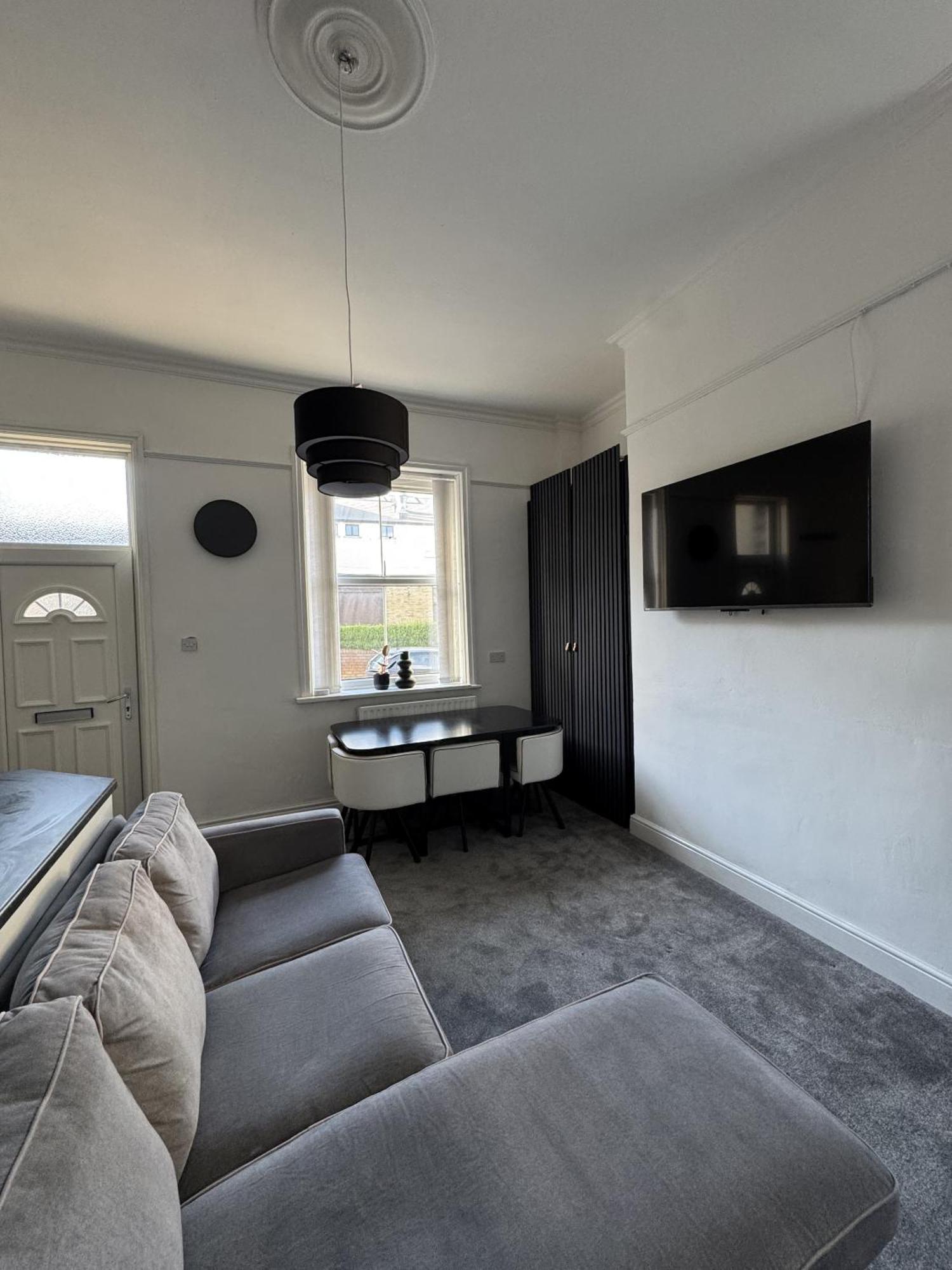 The Wickham Arms Hotel Cleckheaton Habitación foto